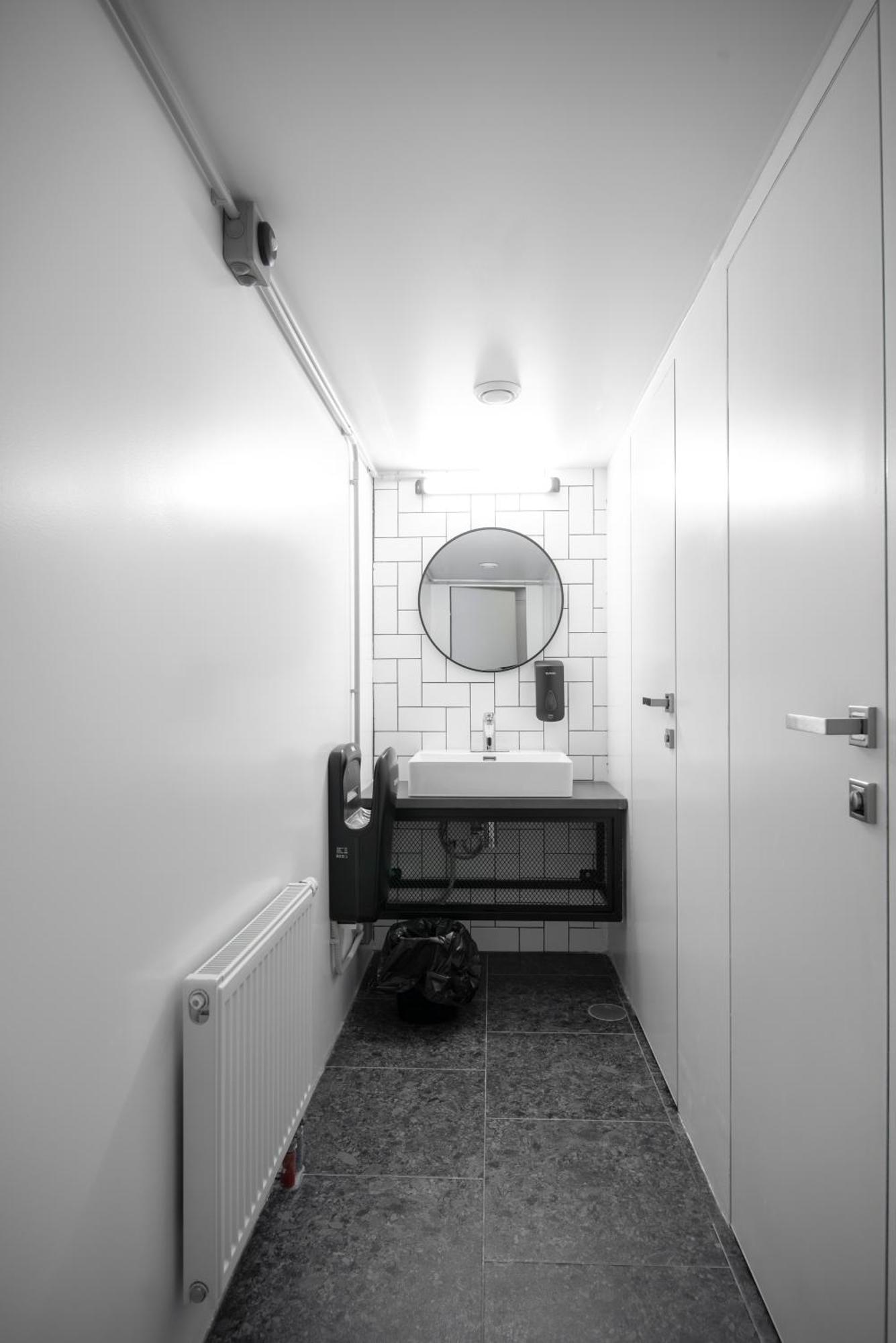 לבוב Capsule Hotel Constellation 91 מראה חיצוני תמונה
